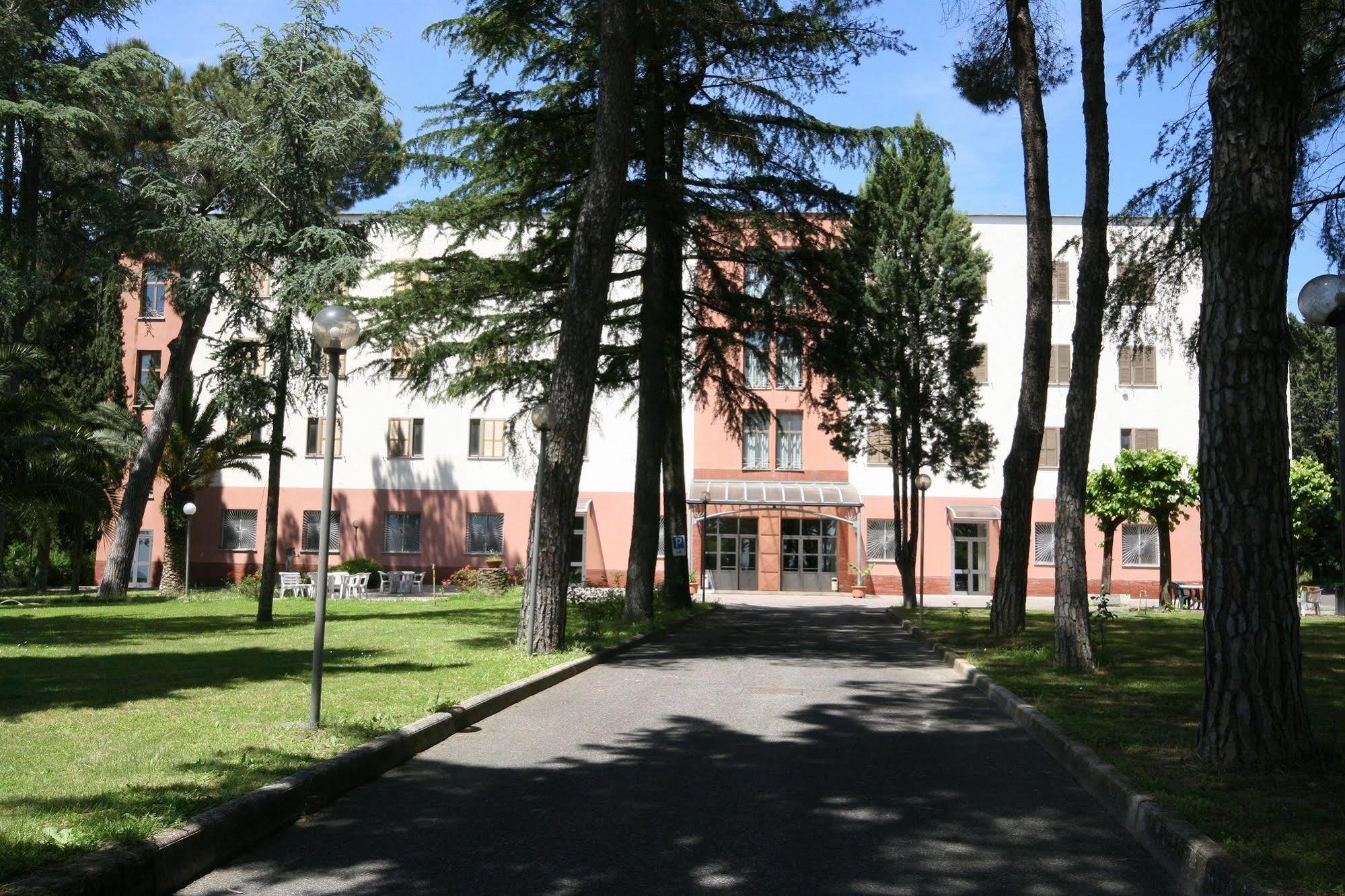 فندق Parco Santa Rita Sacrofano المظهر الخارجي الصورة